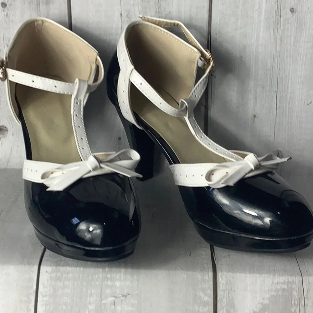 Elegant Black and White Women's T-strap Heels - Picture 1 of 6